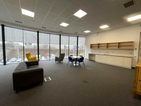 комерційна за адресою Бродівська вул., 14