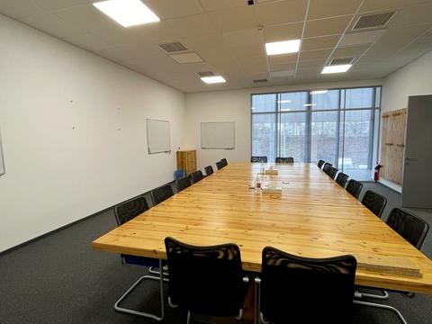 комерційна за адресою Бродівська вул., 14