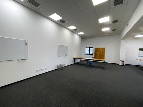 комерційна за адресою Бродівська вул., 14