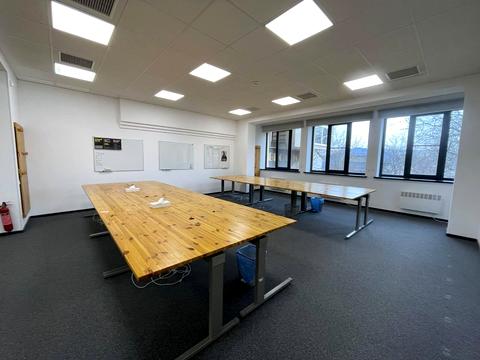 комерційна за адресою Бродівська вул., 14