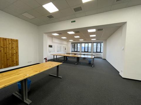 комерційна за адресою Бродівська вул., 14