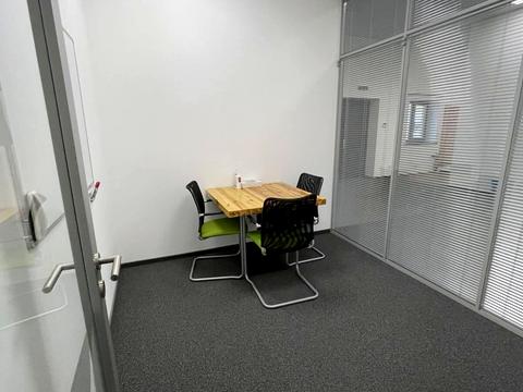 комерційна за адресою Бродівська вул., 14