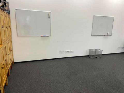 комерційна за адресою Бродівська вул., 14