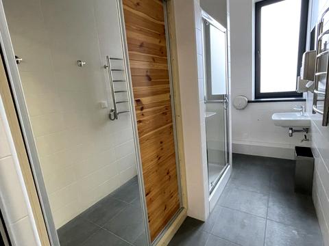 комерційна за адресою Бродівська вул., 14