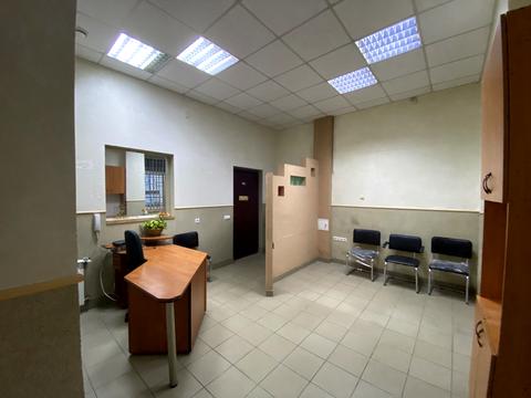 комерційна за адресою Валова вул., 16