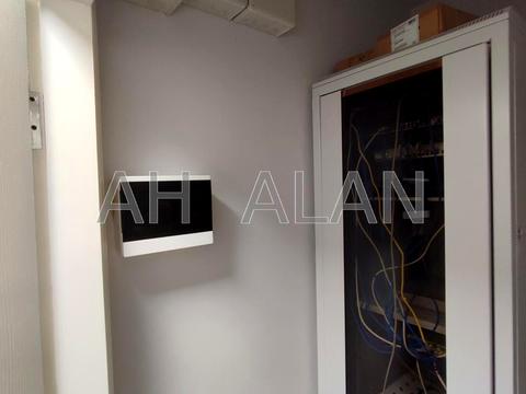 комерційна за адресою Шовковична вул., 42/44