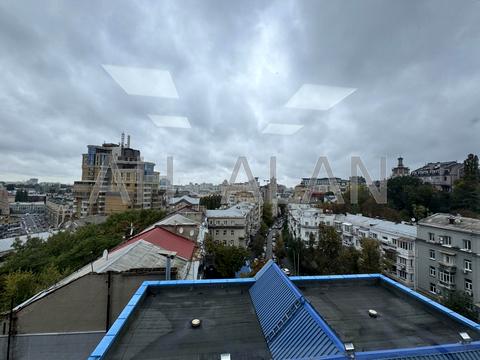 комерційна за адресою Шовковична вул., 42/44