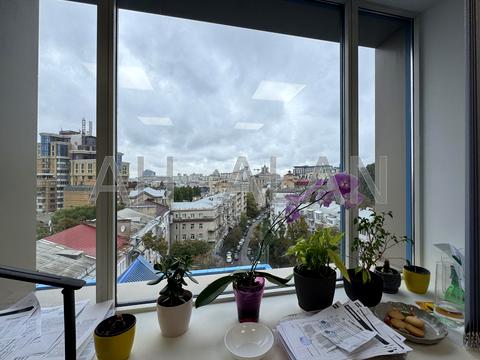 комерційна за адресою Шовковична вул., 42/44