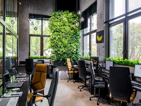 комерційна за адресою Голосіївський просп. (40-річчя Жовтня), 60