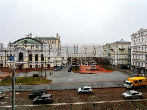 комерційна за адресою Володимирський узвіз, 51/53