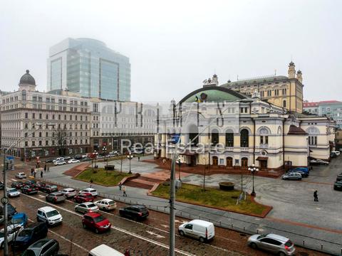 комерційна за адресою Володимирський узвіз, 51/53