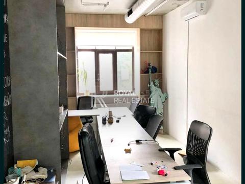 комерційна за адресою Воздвиженська вул., 51