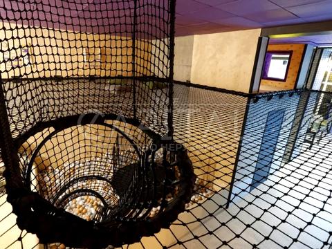 комерційна за адресою Регенераторна вул., 4 к1-3