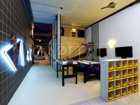 комерційна за адресою Регенераторна вул., 4 к1-3