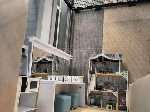 комерційна за адресою Регенераторна вул., 4 к1-3