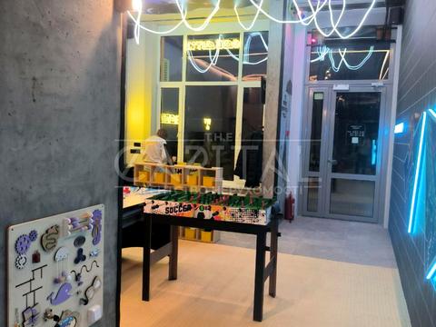 комерційна за адресою Регенераторна вул., 4 к1-3