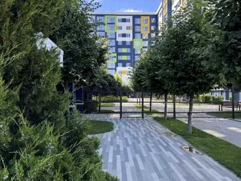 квартира за адресою Вишнева вул., 1