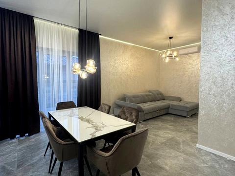 будинок за адресою Успішна, 47