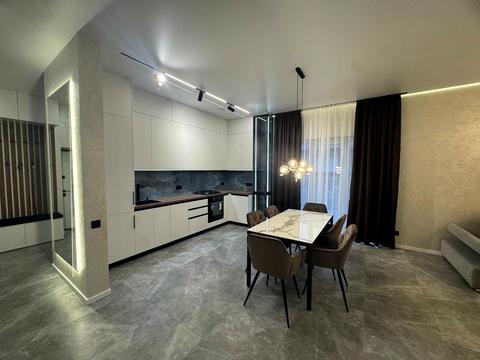 будинок за адресою Успішна, 47