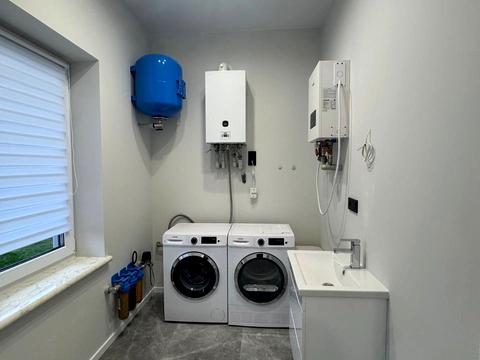 будинок за адресою Успішна, 47