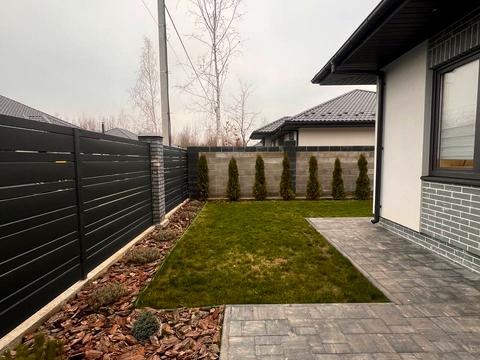 будинок за адресою Успішна, 47