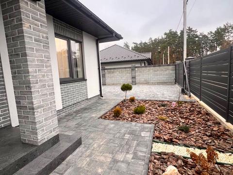 будинок за адресою Успішна, 47