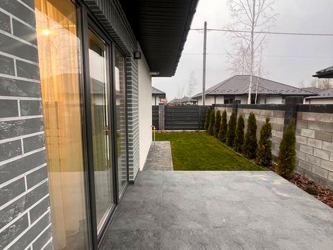 будинок за адресою Успішна, 47