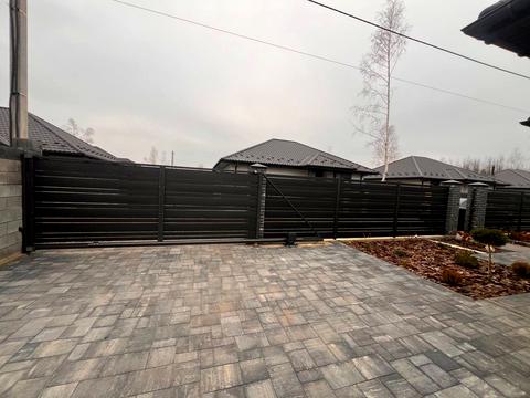 будинок за адресою Успішна, 47