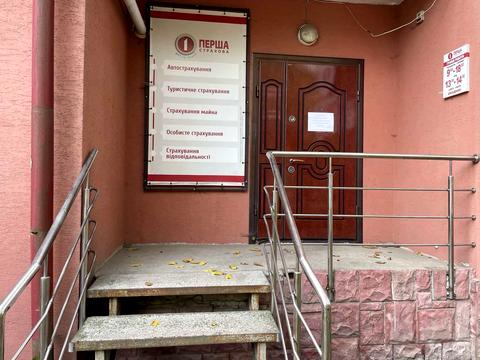 комерційна за адресою Князя Острозького вул., 42