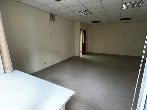 комерційна за адресою Князя Острозького вул., 42