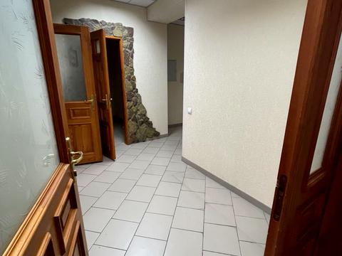 комерційна за адресою Князя Острозького вул., 42