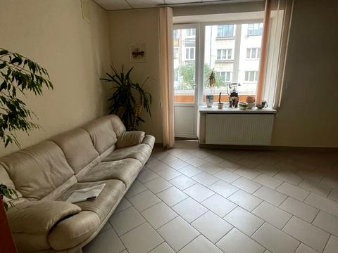 комерційна за адресою Князя Острозького вул., 42