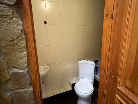 комерційна за адресою Князя Острозького вул., 42