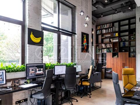 комерційна за адресою Голосіївська вул., 58