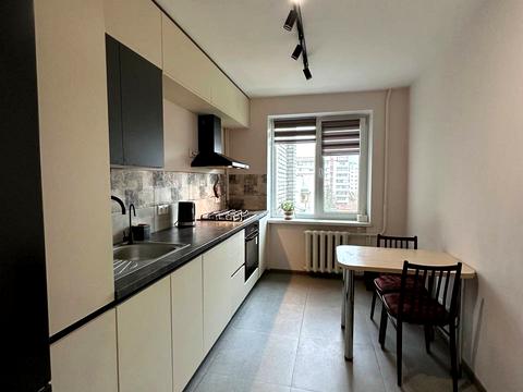 квартира за адресою Євгена Патона вул., 9