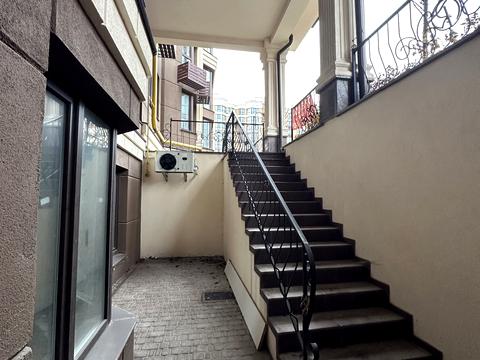 коммерческая по адресу Яблоневая ул., 1