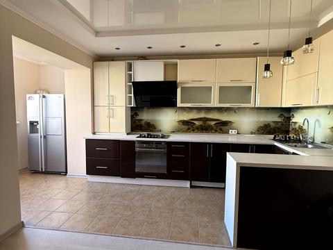 квартира за адресою Академіка Сахарова вул., 26