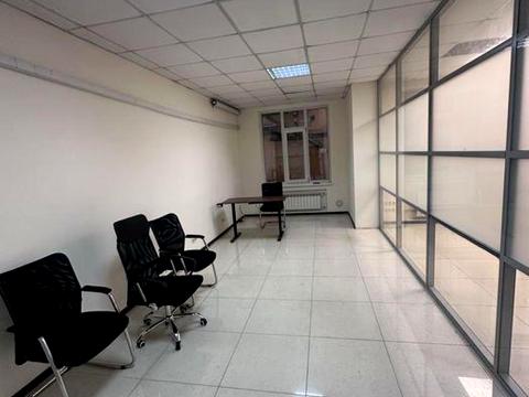 комерційна за адресою Глибочицька вул., 40