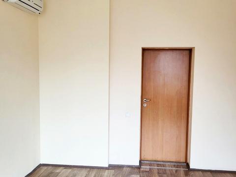 комерційна за адресою Межигірська вул., 39