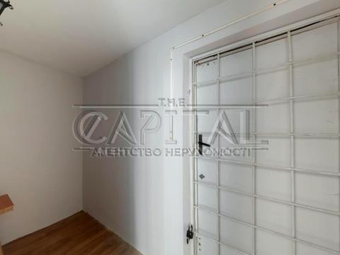 комерційна за адресою Київ, Антоновича вул. (Горького), 122