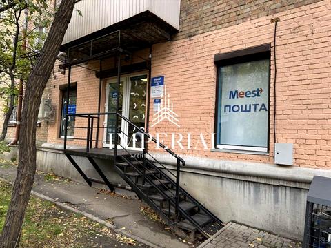 комерційна за адресою Ольжича вул., 10