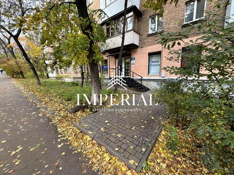 комерційна за адресою Ольжича вул., 10