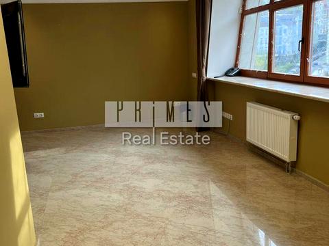 комерційна за адресою Воздвиженська вул., 20