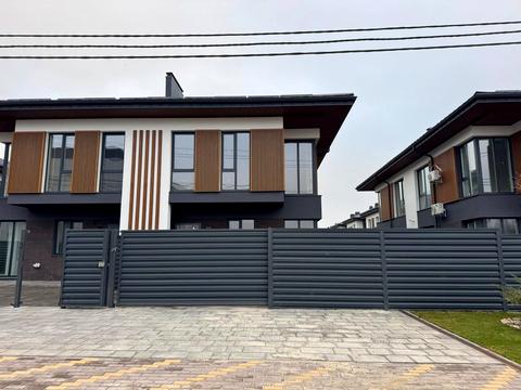 будинок за адресою Харківська вул., 1