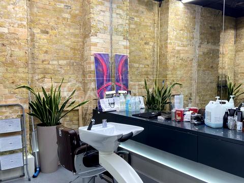 комерційна за адресою Велика Васильківська вул. (Червоноармійська), 18