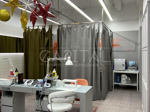 комерційна за адресою Велика Васильківська вул. (Червоноармійська), 18