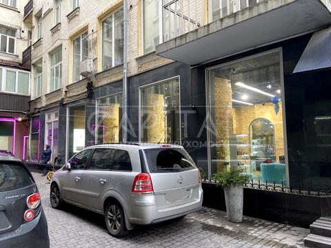 комерційна за адресою Велика Васильківська вул. (Червоноармійська), 18