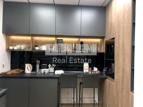 комерційна за адресою Михайла Грушевського вул., 9