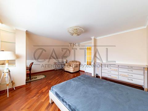 комерційна за адресою Ломаківська вул. (Мічуріна), 2