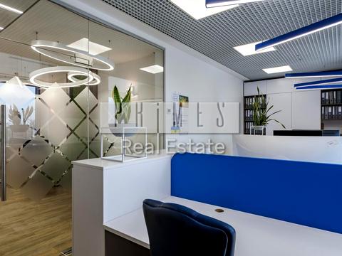 комерційна за адресою Михайла Грушевського вул., 9б